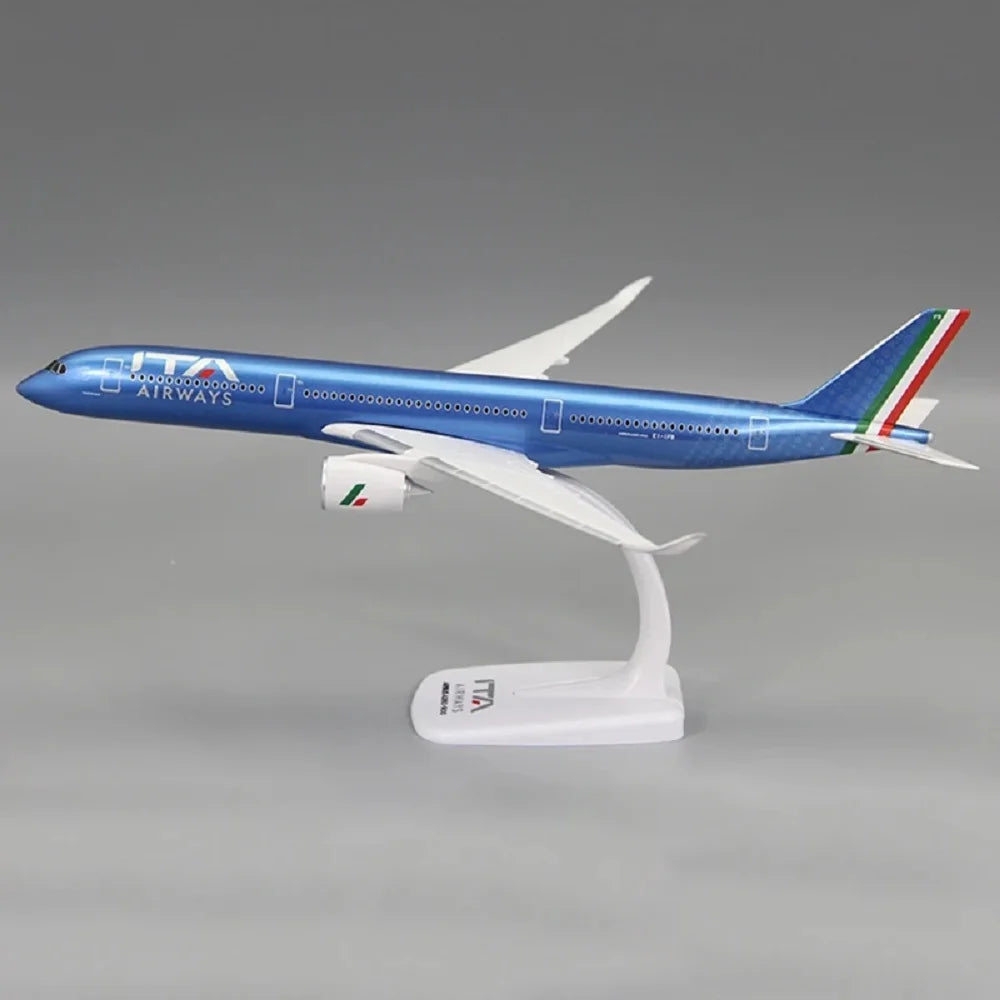 Italy  Airlines Airbus A350-900 Airplane Model (33.5CM)