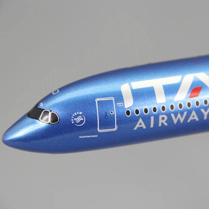 Italy  Airlines Airbus A350-900 Airplane Model (33.5CM)