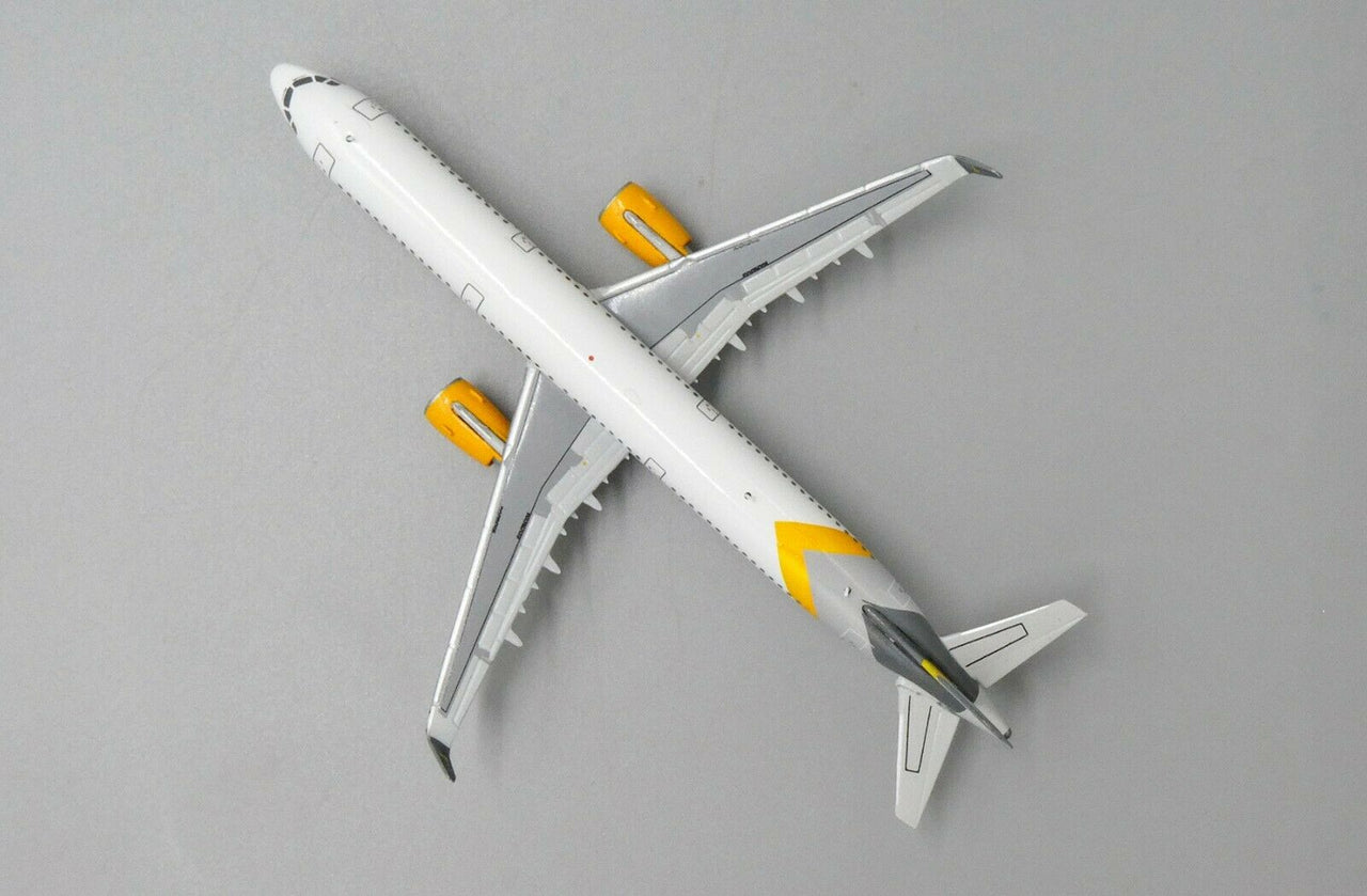 Vietjet Airlines Airbus A321 Airplane Model VN-A542 (1/400 Scale)