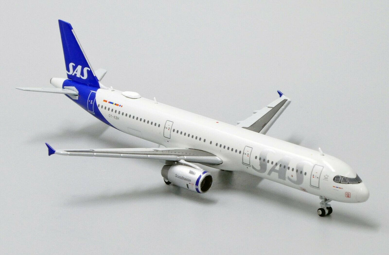 Scandinavian Airlines SAS Airbus A321 Airplane Model OY-KBH (1/400 Scale)