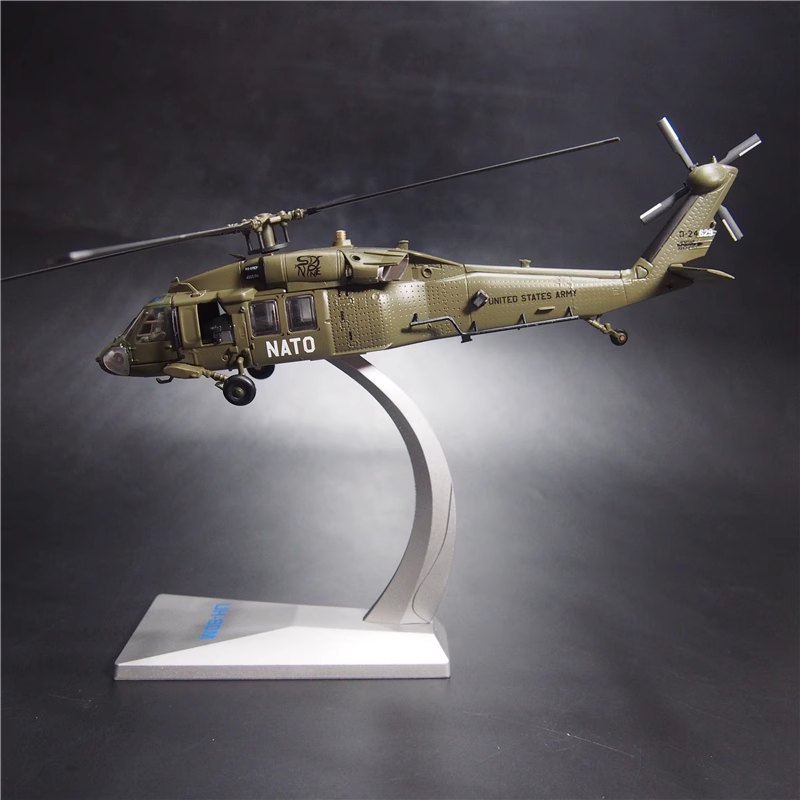 1/72 Sikorsky UH-60 Black Hawk Helicopter Model