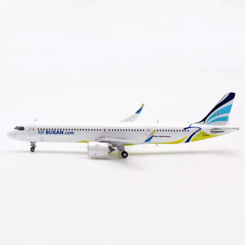 Air Busan South Korea Airbus A321neo Airplane Model (1/400 Scale)