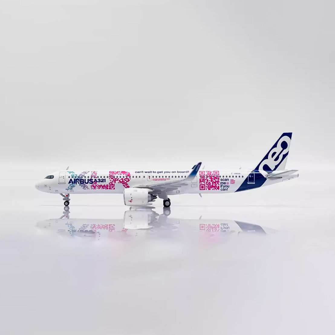 Airbus A321neo (Original Livery) Airplane Model F-WWAB (1/400 Scale)