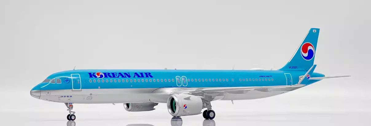 Korean Air Airbus A321Neo Airplane Model HL8505 (1/200 Scale - 22CM)