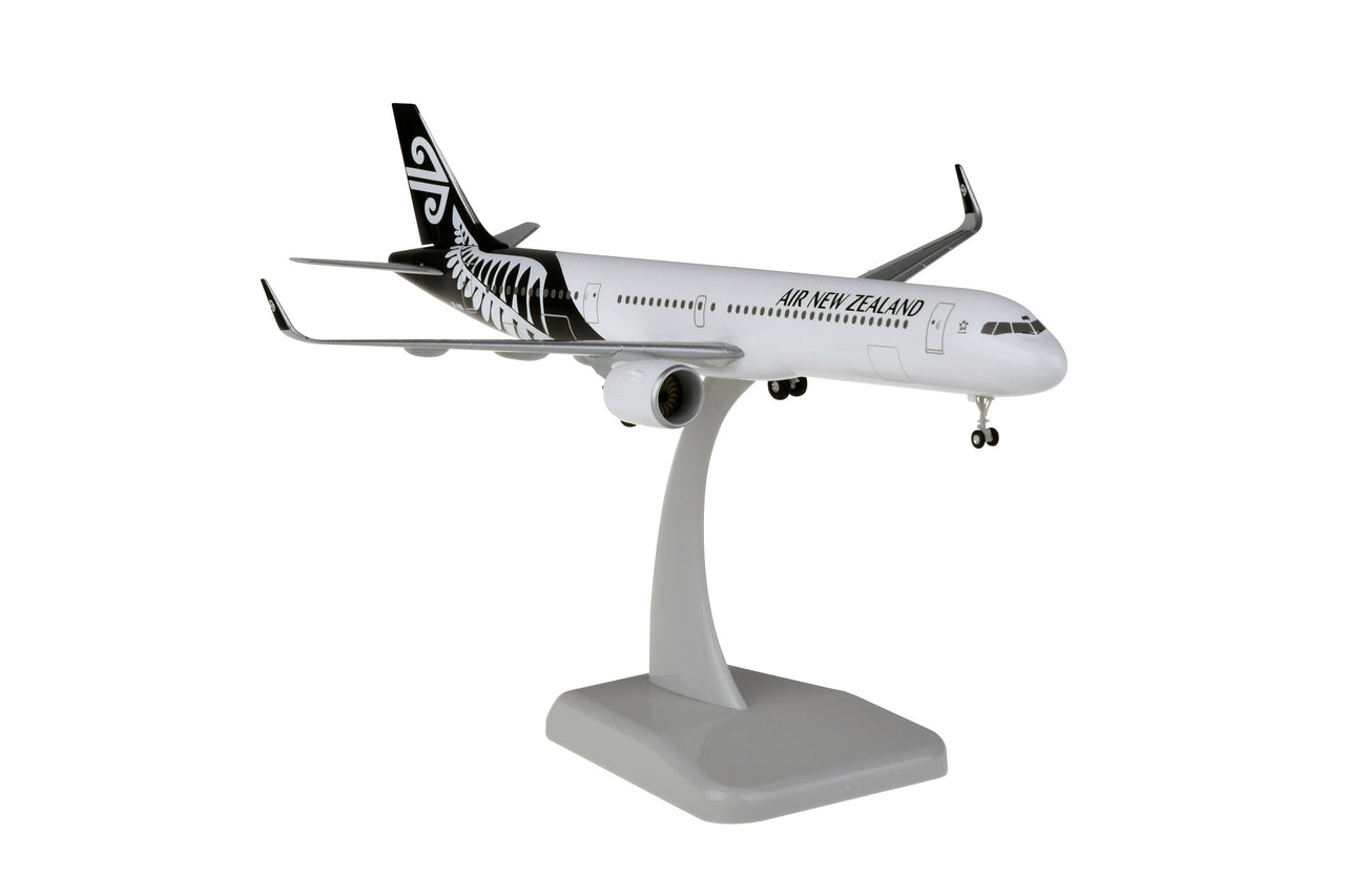 Air New Zealand White Airbus A321neo Airplane Model (1/200 Scale - 20CM)