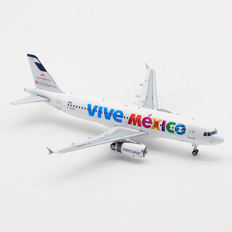 Vive Mexico Airbus A320 Airplane Model (1/200 Scale)